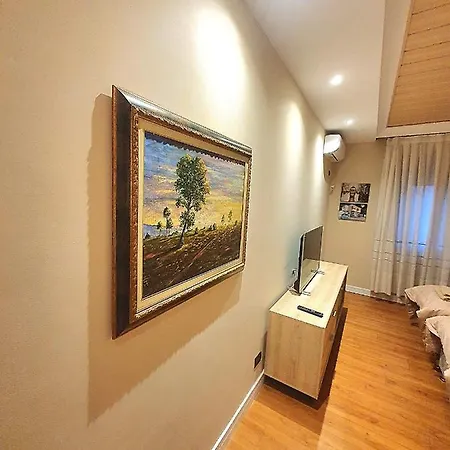 Centerscape - Studio By Dion Apartamento Tirana