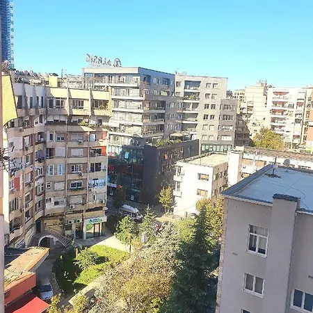 Centerscape - Studio By Dion *