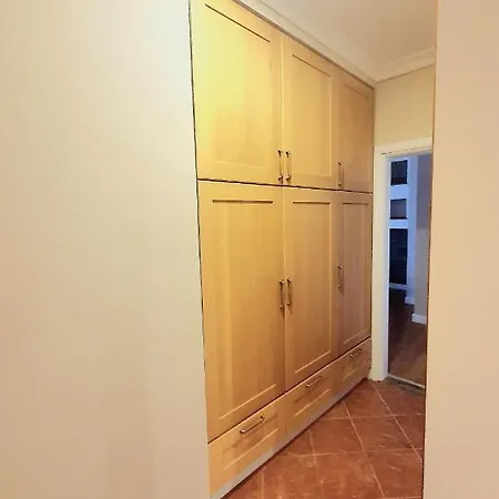 Centerscape - Studio By Dion Tirana