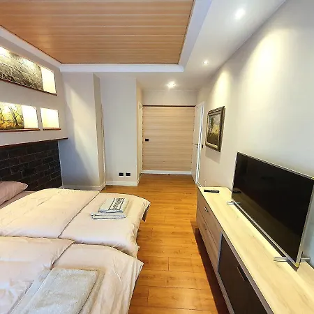 Centerscape - Studio By Dion Tirana