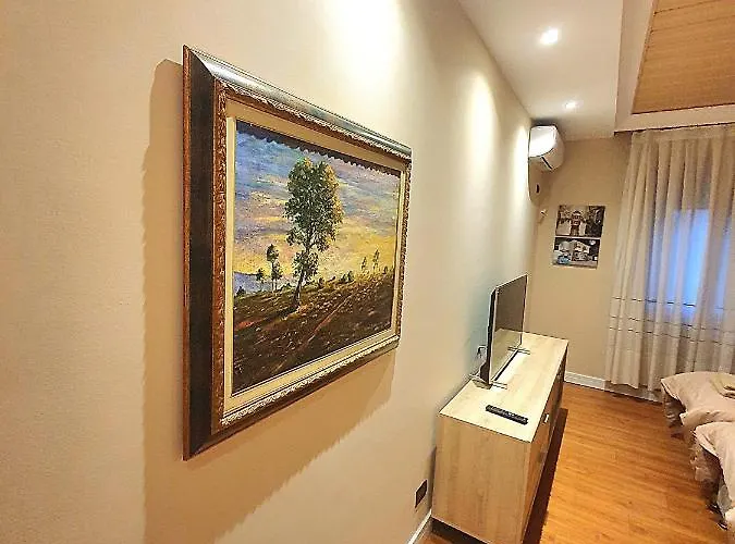 Centerscape - Studio By Dion Apartman Tirana