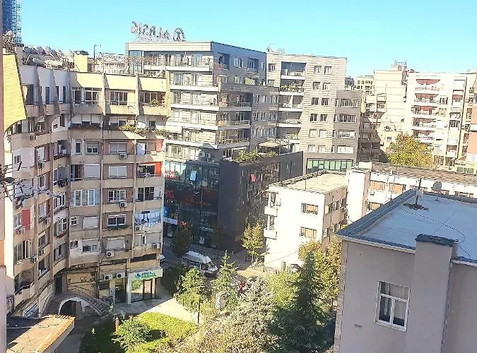 Centerscape - Studio By Dion *