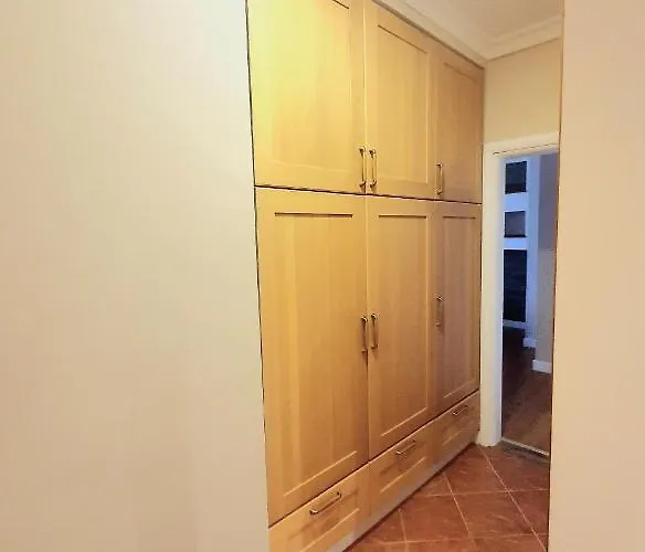 Centerscape - Studio By Dion Tirana